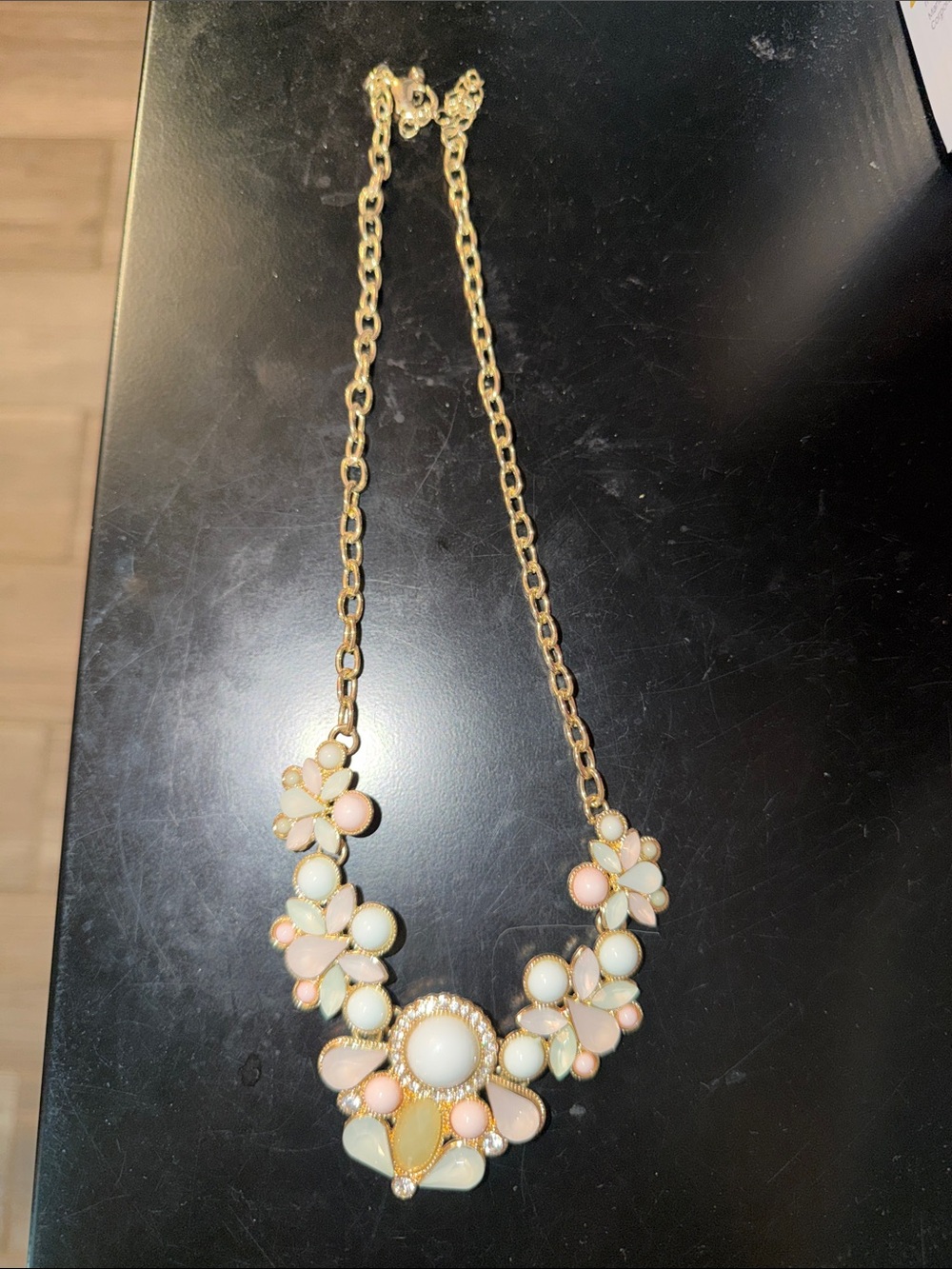 Gold Tone Pink and Cream Floral Bib Necklace